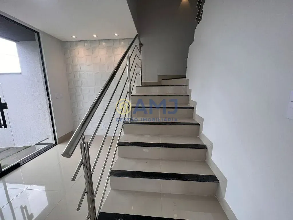 Imagem SOBRADO ALTO PADRÃO | SETOR TRÊS MARIAS - 3 SUÍTES PLENAS