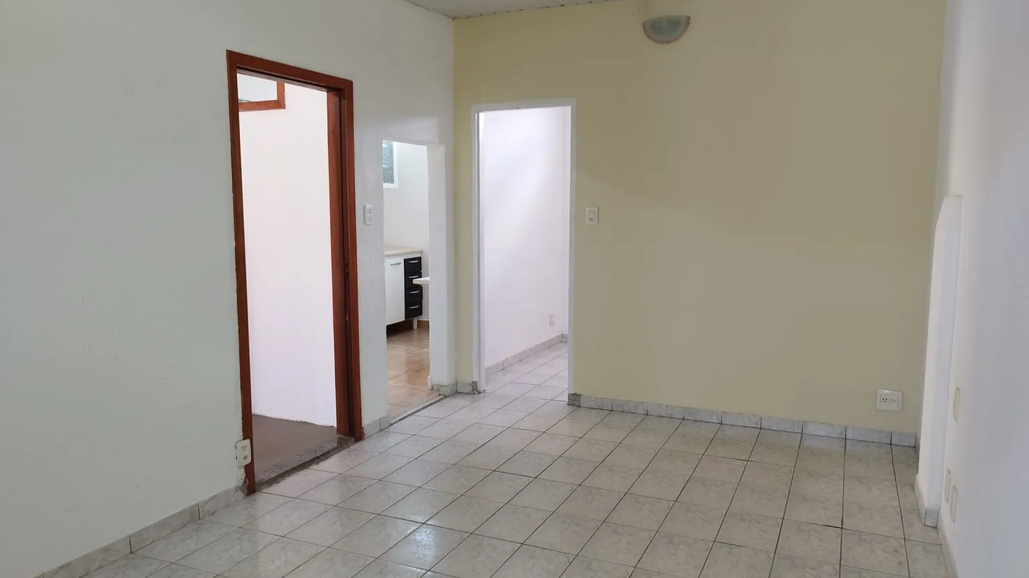Imagem Comercial à venda 2 Vagas, 250M², Centro, Taubaté - SP