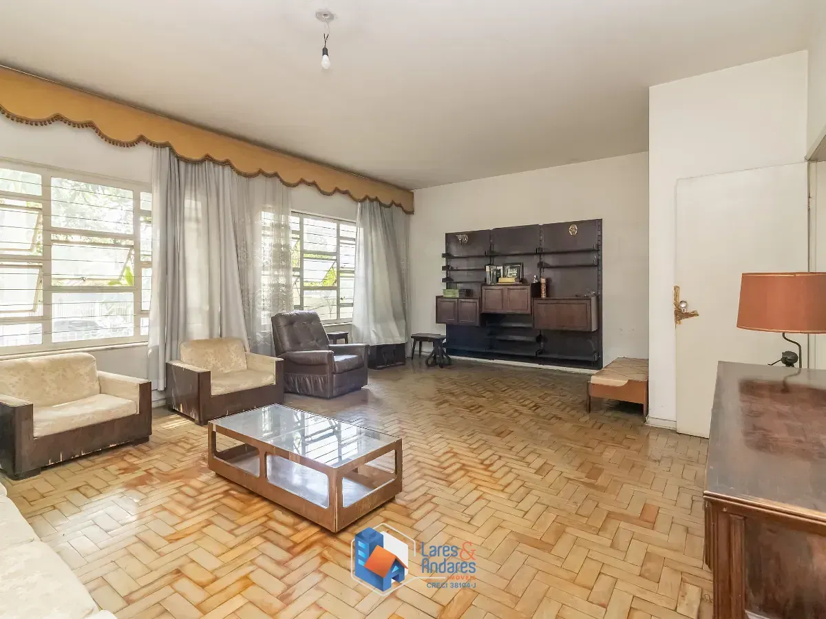 Imagem Casa para venda em Lapa com 6 quartos, sendo 2 suítes, 132m²