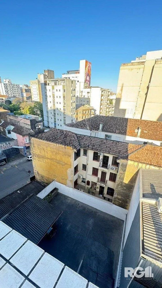 Imagem APARTAMENTO DE 3 DORMITÓRIOS COM VAGA DE GARAGEM NO CENTRO HISTÓRICO.