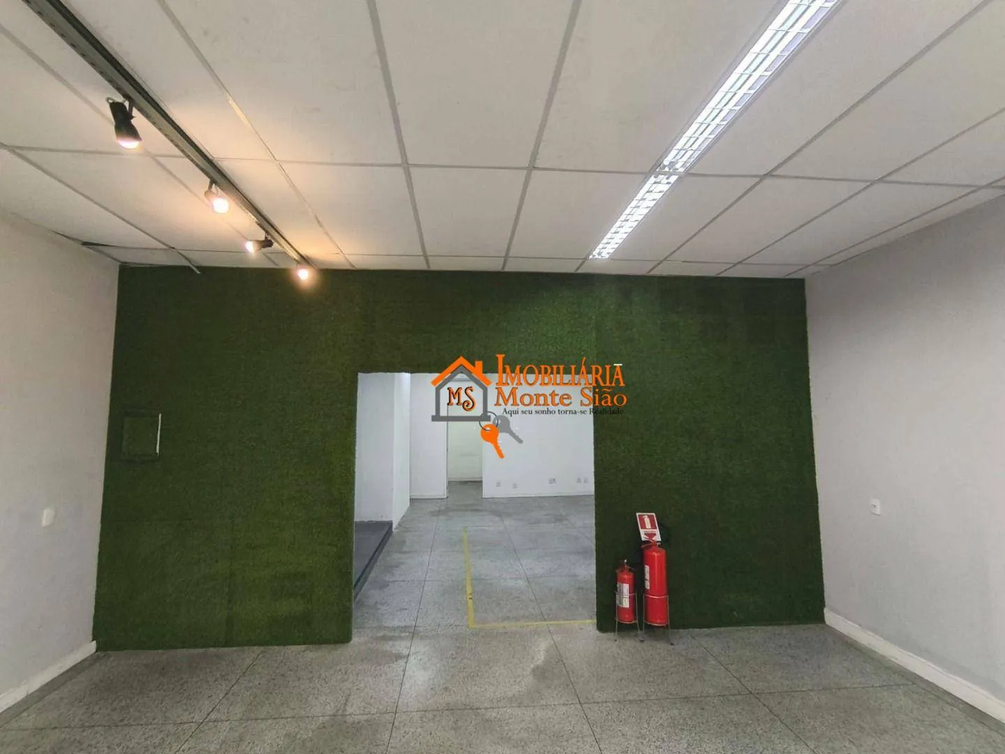 Imagem Salão para alugar, 171 m² por R$ 6.000,00/mês - Vila Moreira - Guarulhos/SP