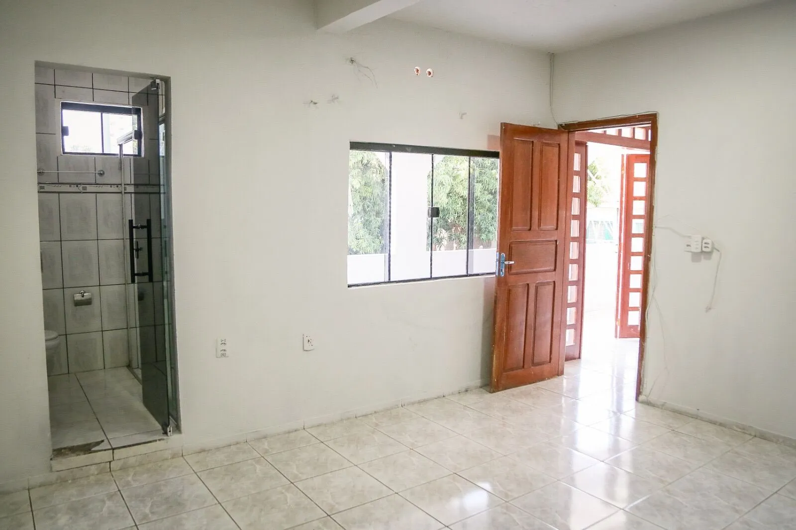 Imagem Sobrado, 3 suítes com piscina no Santa Marta | Venda ou Locação | Cuiabá-MT