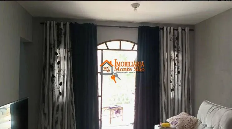 Imagem Sobrado com 3 dormitórios à venda, 230 m² por R$ 425.000 - Chácara Cabuçu - Guarulhos/SP