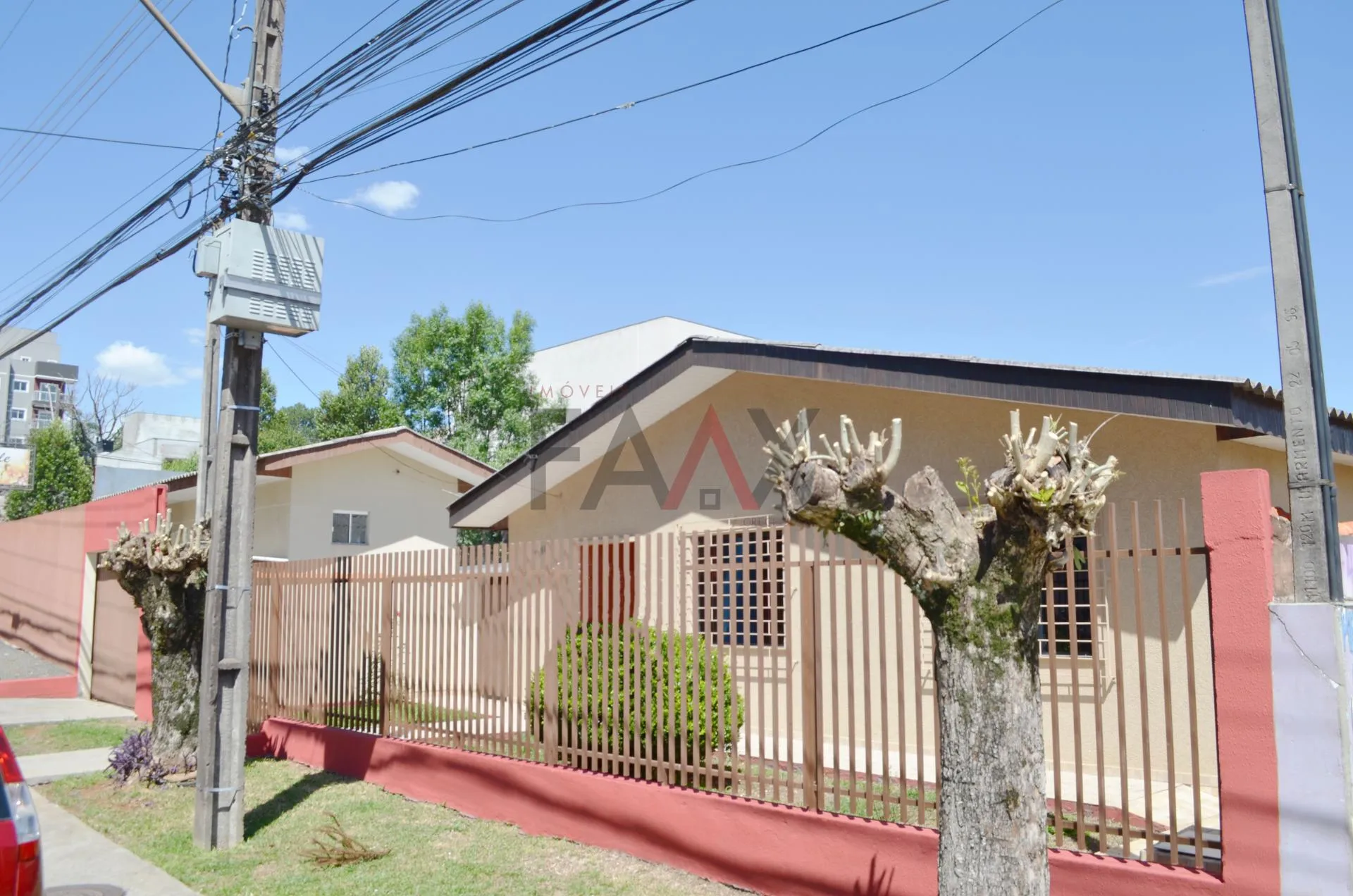 Imagem CASA À VENDA NO CENTRO, GUARAPUAVA - PR