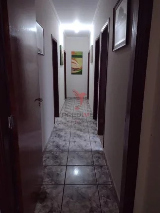 Imagem Casa com 05 dormitórios, 4 banheiros no Bom Jesus III, na Cidade de Rio das Pedras