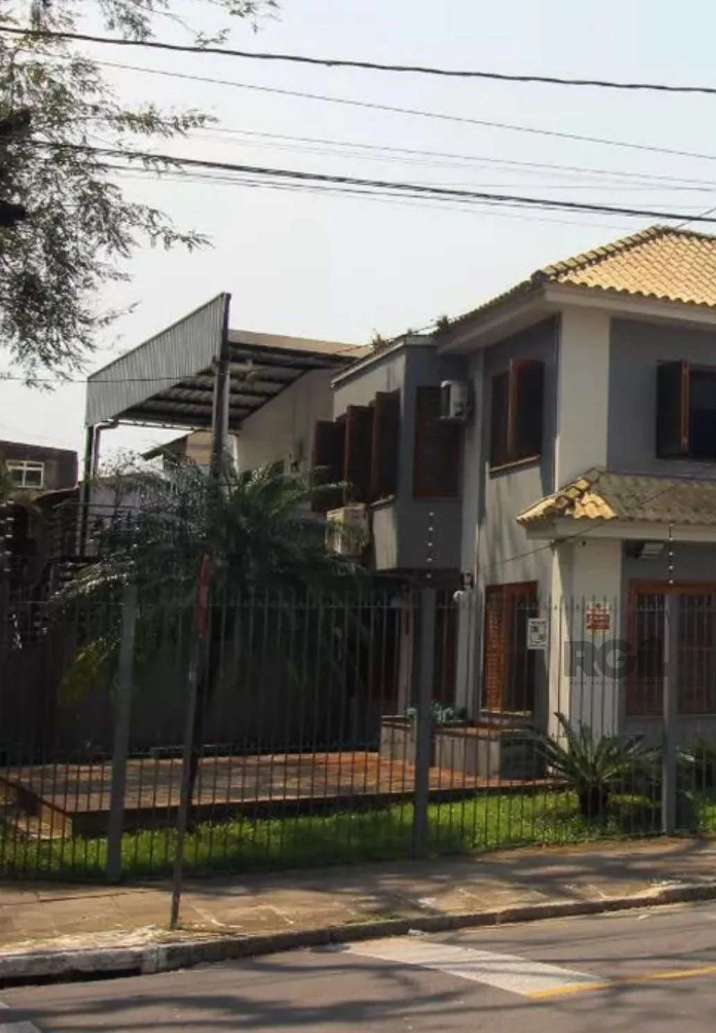 Imagem Casa 4 dormitórios à venda Partenon Porto Alegre/RS