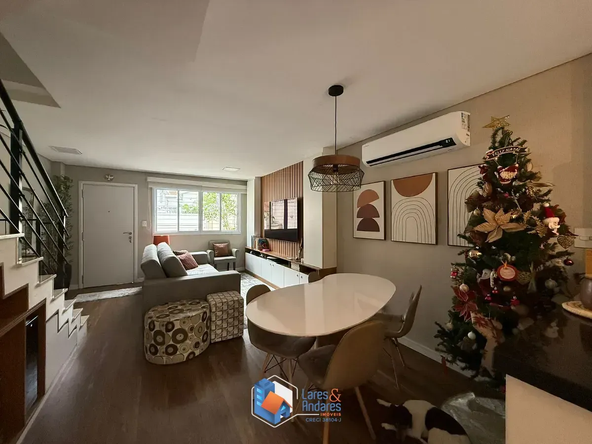 Imagem Sobrado para venda em Bosque da Saúde com 3 quartos, sendo 1 suíte, 134m²