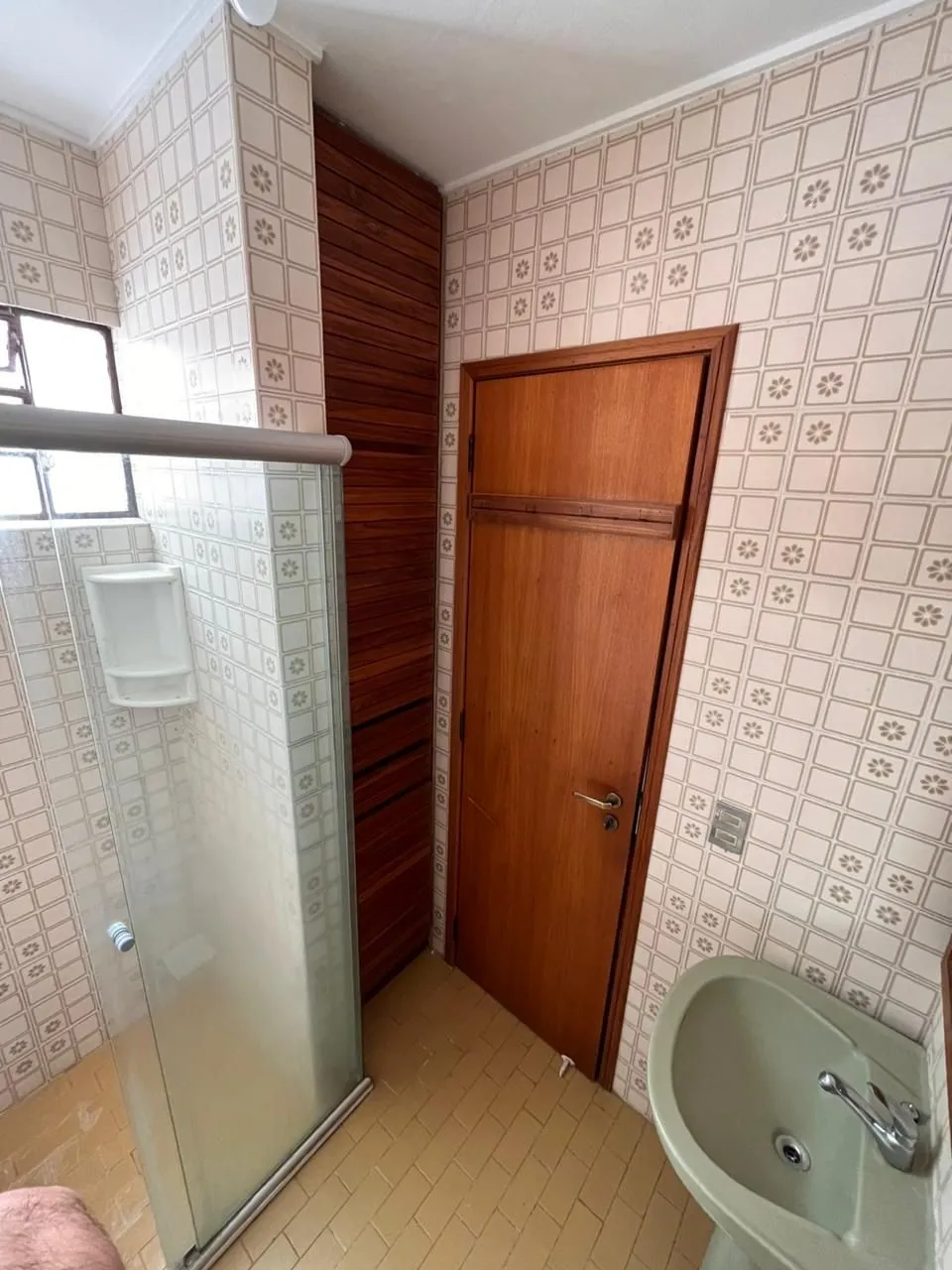 Imagem Apartamento de dois quartos e uma vaga de garagem no bairro Petrópolis em POA/RS