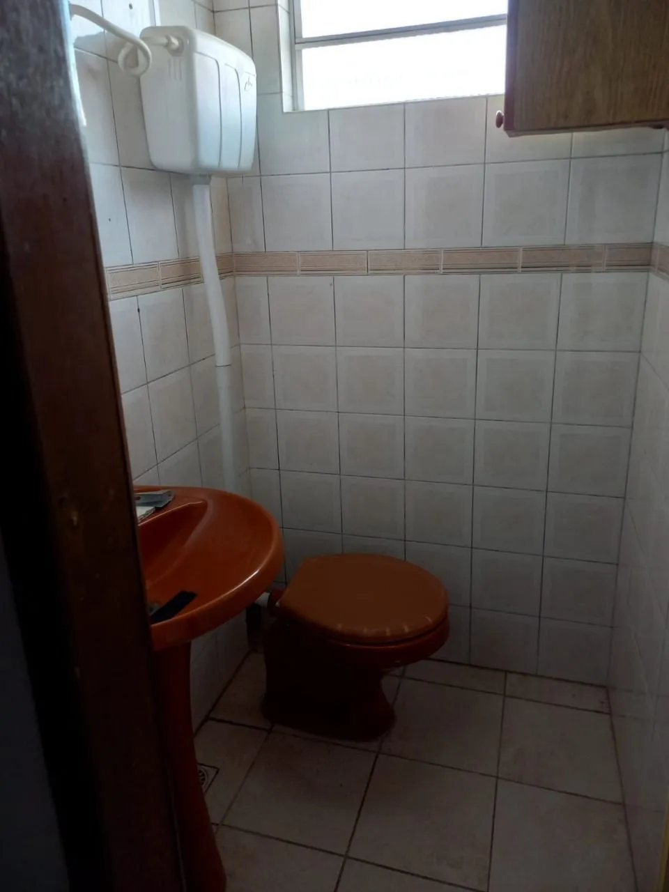 Imagem Duas casas no terreno com 2 vagas de garagem