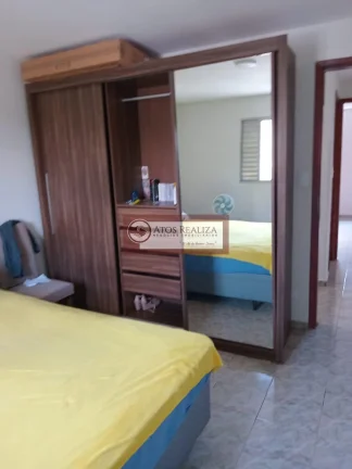 Imagem Super oportunidade para você no Jardim Cidália. Vendo SUPER sobrado com EDÍCULA no Jardim Cidália, Área total 129m², A casa Principal tem 2 Dormitório de 13m² cada, 2 banheiros, sala Grande, Cozinha com muitos espaços, Área de Serviço, Área Goumet com chu