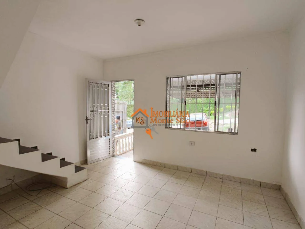 Imagem Sobrado com 5 dormitórios à venda, 300 m² por R$ 350.000,00 - Parque Primavera - Guarulhos/SP