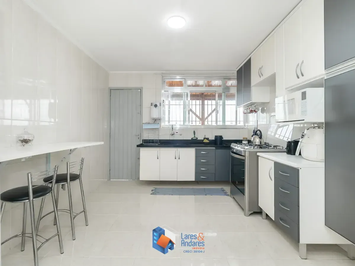 Imagem Casa para venda em Vila Santa Maria com 3 quartos, sendo 1 suíte, 210m²