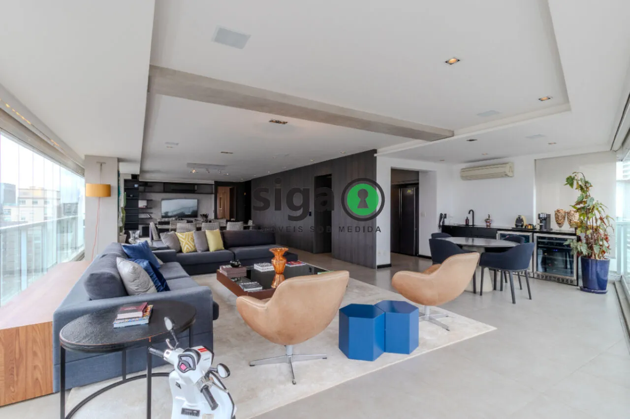 Imagem Apartamento à venda no Campo Belo - 219 m² - 3 suítes - 3 vagas - mobiliado - andar alto