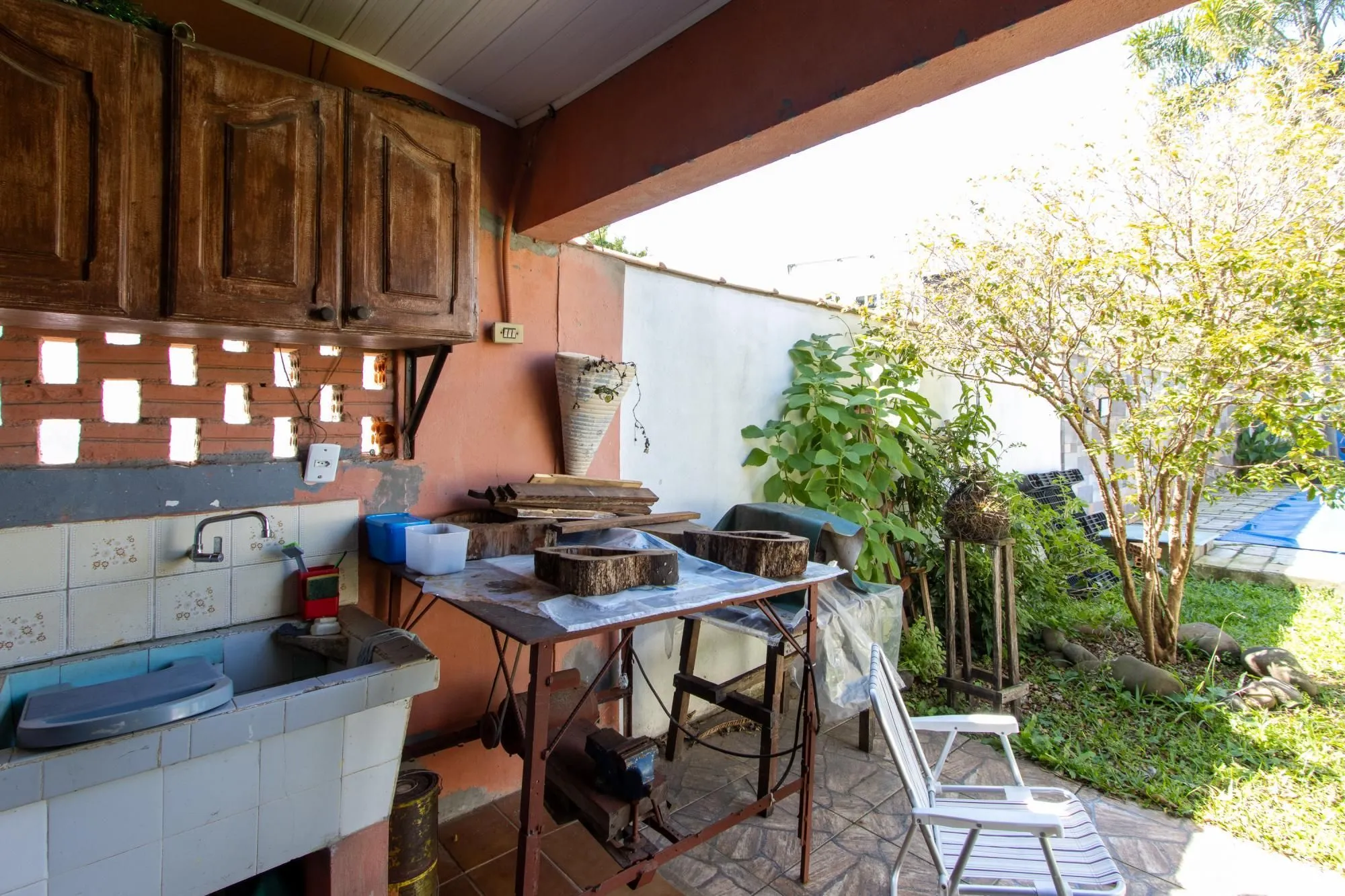 Imagem Sobrado amplo com 4 dormitórios com piscina e casa extra no mesmo terreno - Hípica