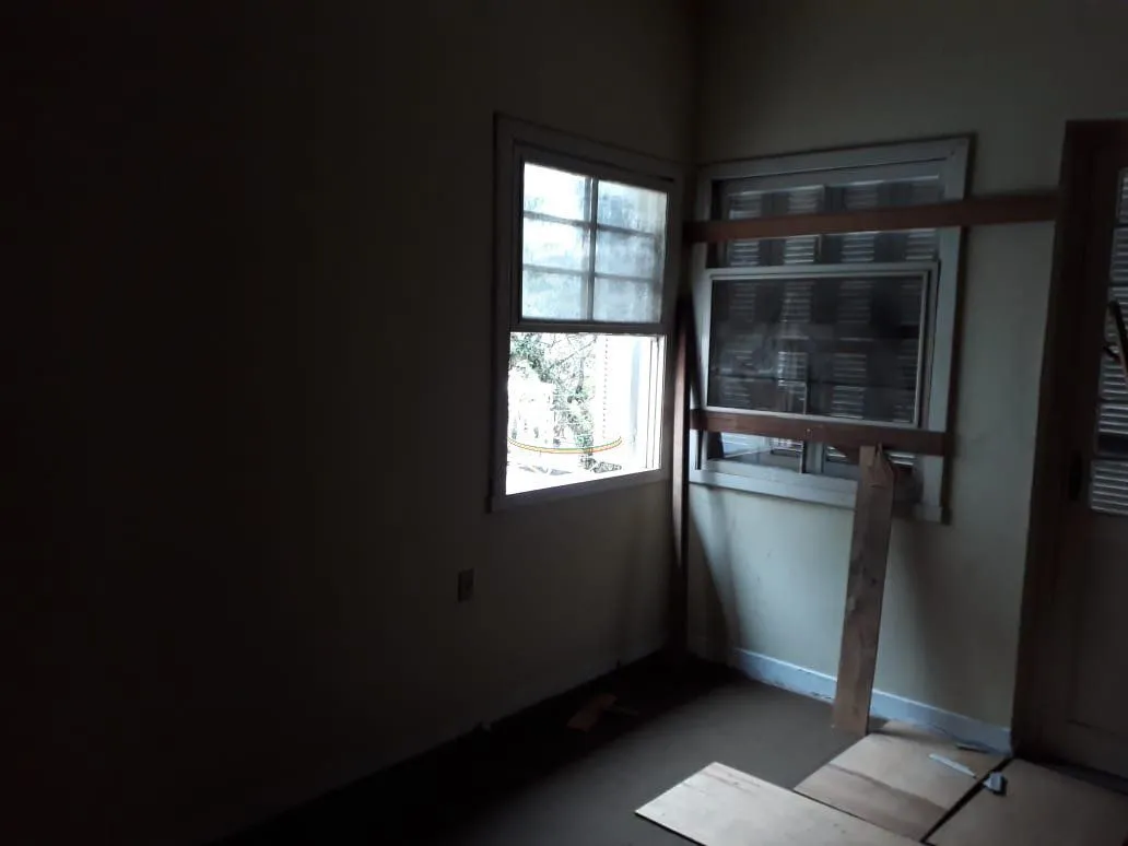 Imagem Casa para Venda - 415.8m², 5 dormitórios, 3 vagas - Menino Deus