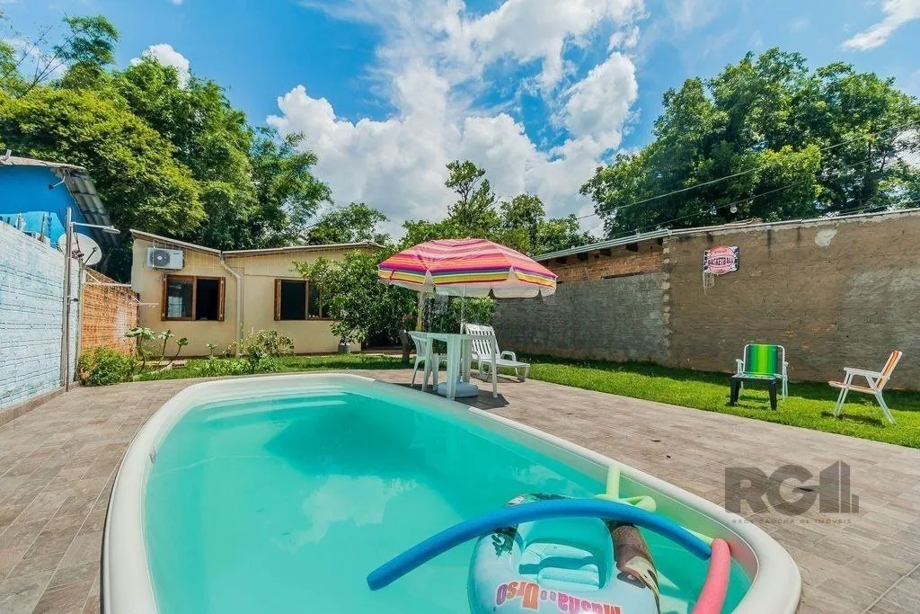 Imagem Casa de 2 dormitórios com 98m² no Bairro Lomba do Pinheiro