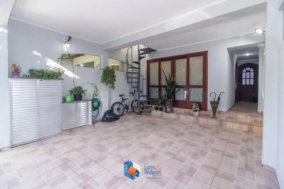 Imagem Casa no condomínio Parque das Mercês para venda com 5 quartos, sendo 4 suítes, 240m²