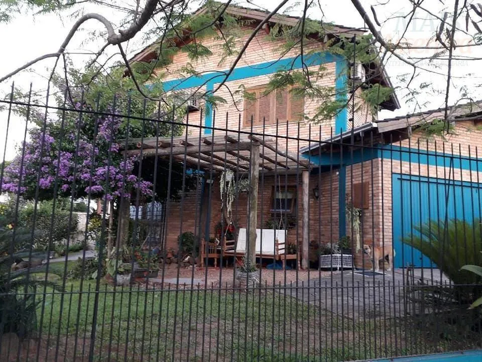 Imagem Sobrado para Venda em São Leopoldo / RS no bairro Cristo Rei