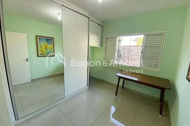 Imagem Casa à venda no Jardim Chapadão, em Campinas, com 193 m² de construção em um terreno de 300 m²...