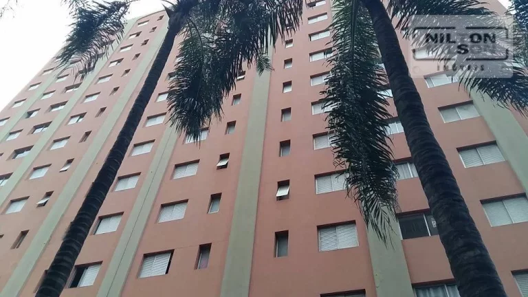 Foto do imóvel Apartamento com 2 dormitórios à venda por R$ 330.000,00 - Centro - Campinas/SP