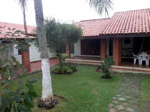 Imagem CASA LADO PRAIA EM TRES LOTES COM PISCINA