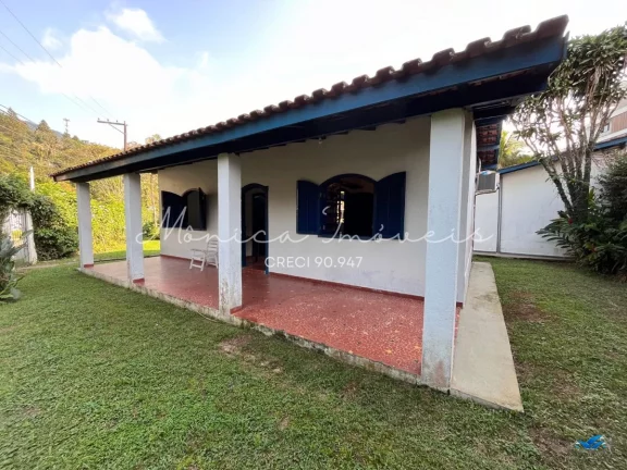 Imagem Área ampla com 3 imóveis - OPORTUNIDADE para pousada (80 mts da Praia)