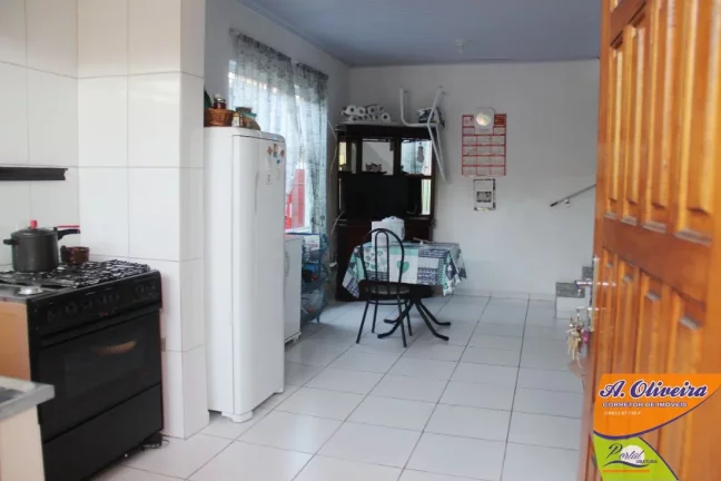 Foto do imóvel Casa Geminada 02 dormitórios - Avenida principal - Ponto comercial