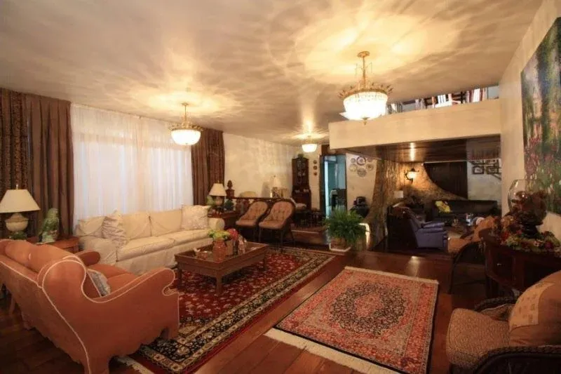 Imagem Casa para Venda em São Paulo, Alto de Pinheiros, 4 dormitórios, 2 suítes, 3 banheiros, 6 vagas