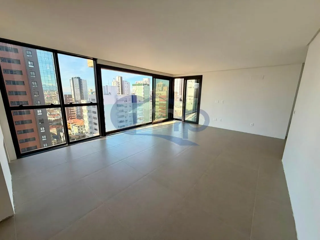 Imagem Apartamento a venda com 3 suites na Praia Grande em Torres/RS