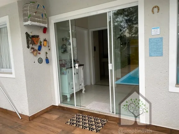 Imagem Casa linda, confortável e com piscina na praia do Campeche