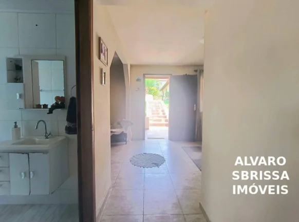 Imagem Chácara com 24 000m2 2 casas 2 barracões e piscina à venda próximo ao Pesqueiro do Tio Oscar em Itu SP Perfeita para morar ou alugar para Airbnb
