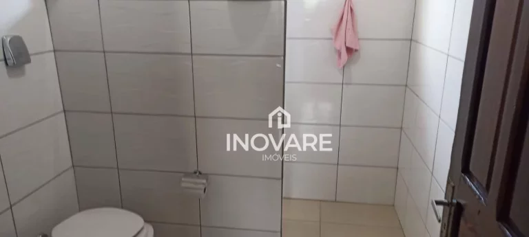 Imagem Casa com 5 dormitórios à venda, 250 m² por R$ 750.000,00 - Setor Central - Itumbiara/GO