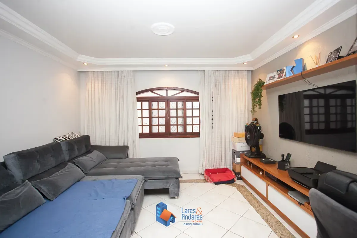 Imagem Sobrado para venda em Vila Pereira Barreto com 3 quartos, sendo 2 suítes, 200m²