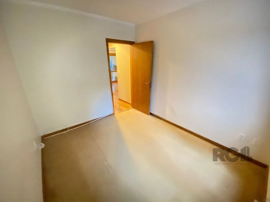 Imagem Amplo apartamento de 2 dormitórios no Petrópolis