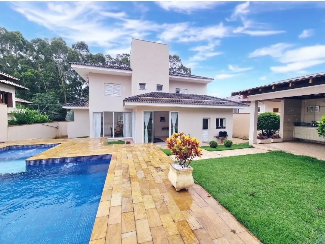 Imagem Casa à venda e locação 3 Suites, 2 Vagas, 700M², Socorro, Pindamonhangaba - SP | COLONIAL VILLAGE