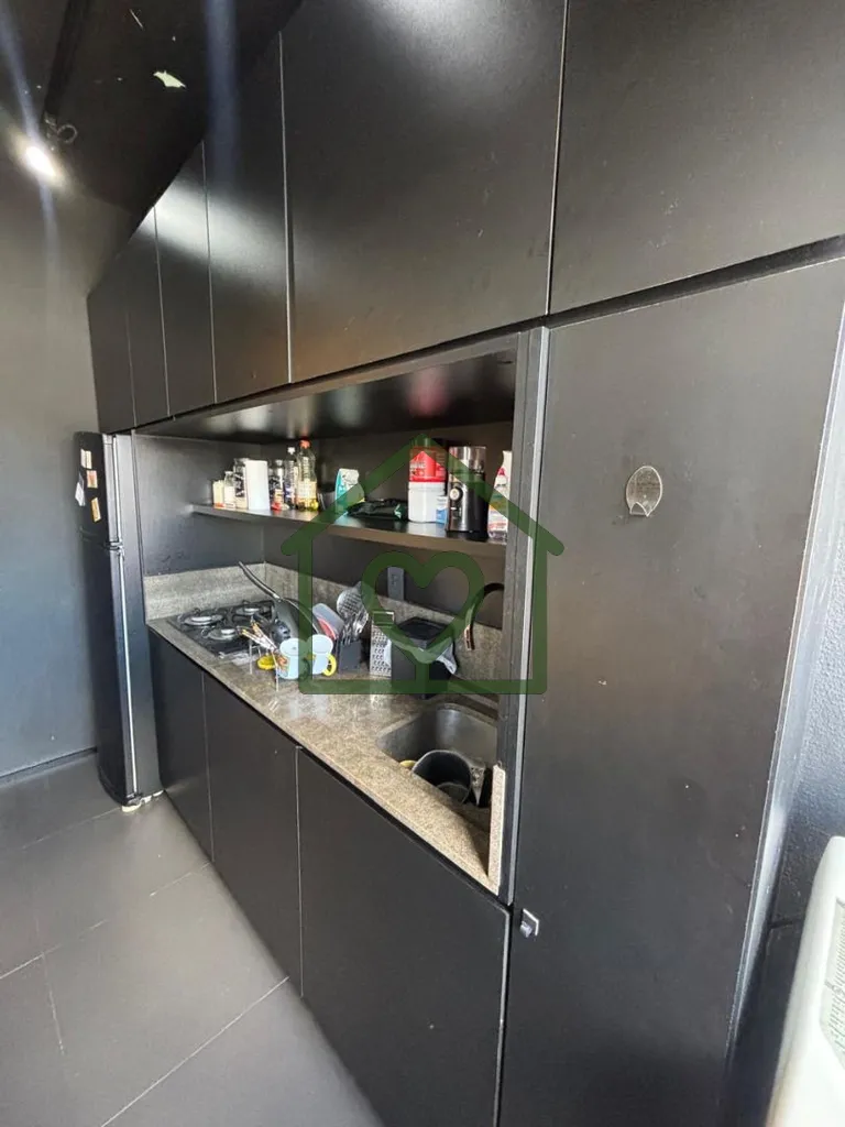 Imagem Vendo apartamento totalmente mobiliado e equipado, na Praça Conde esquina Duque de Caxias, a poucos...