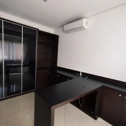 Imagem Casa de Condomínio com 5 Quartos à Venda, 400 m²em Medeiros - Jundiaí