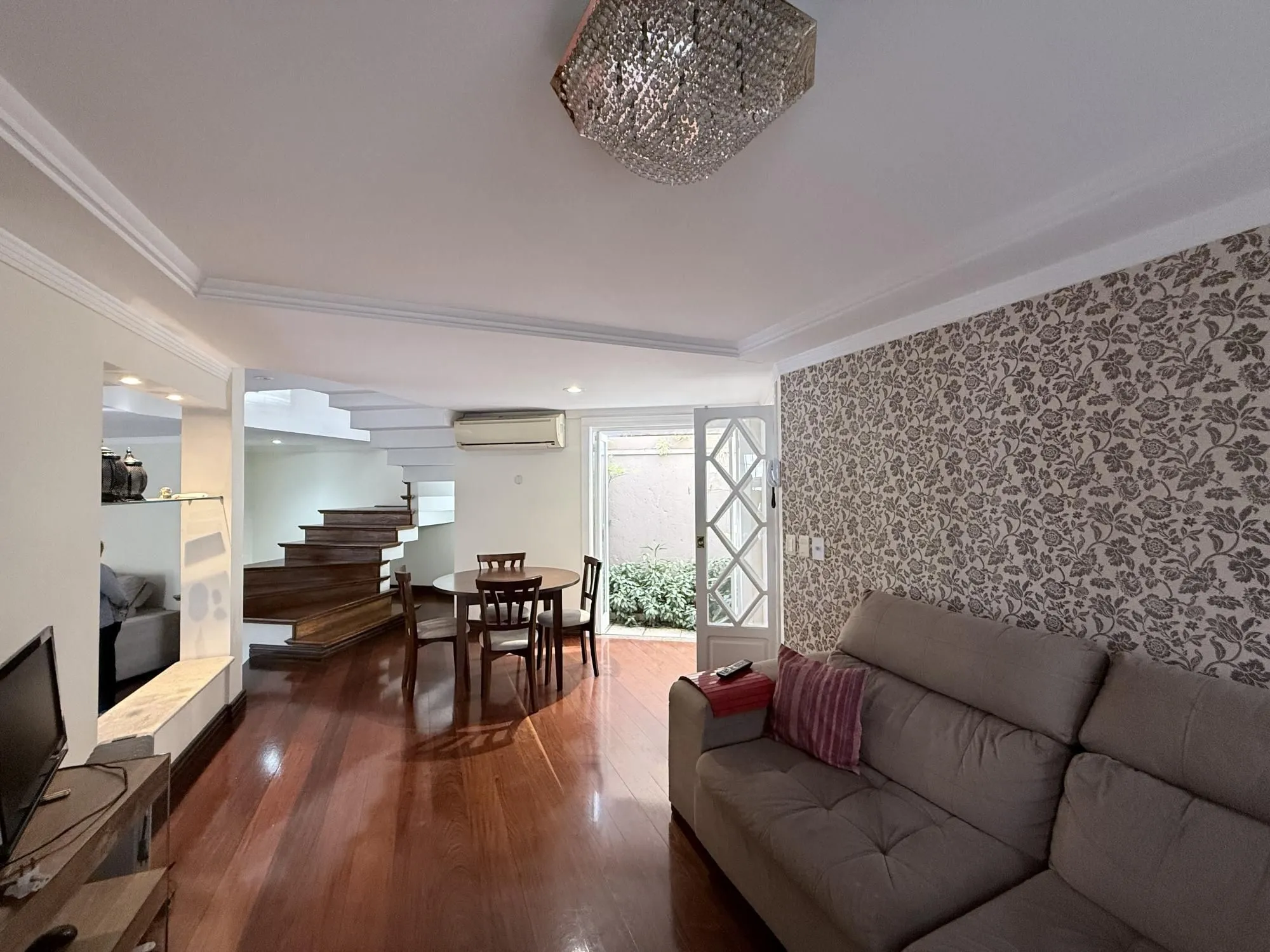 Imagem Casa em Chácara das Pedras