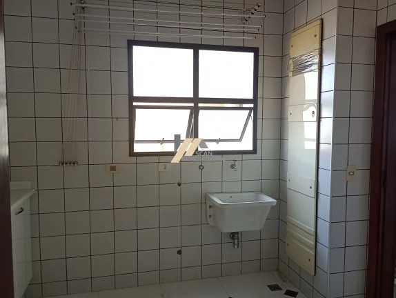 Imagem Apartamento com 4 quartos à venda no Cambuí em Campinas-SP