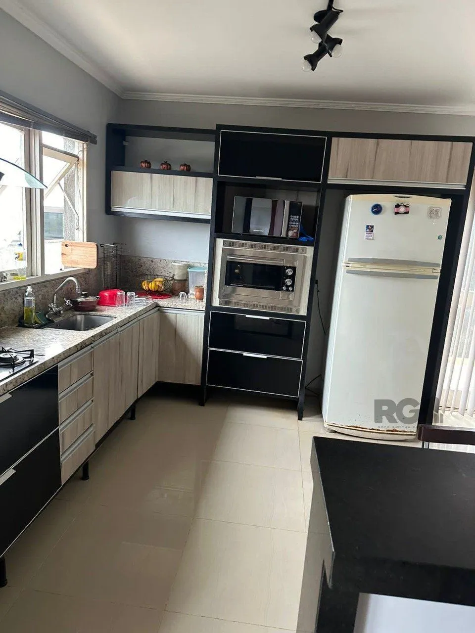 Imagem Apartamento cobertura 3 dormitórios, 1 suíte, vaga de garagem, Bairro Vila Cachoeirinha