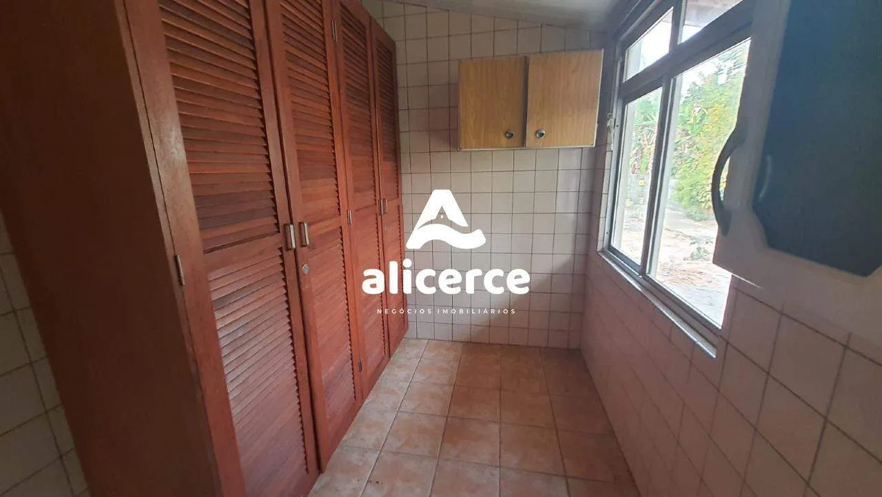 Imagem Casa à venda com 4 quartos 1 suíte, 356,47m² em Balneário Florianópolis