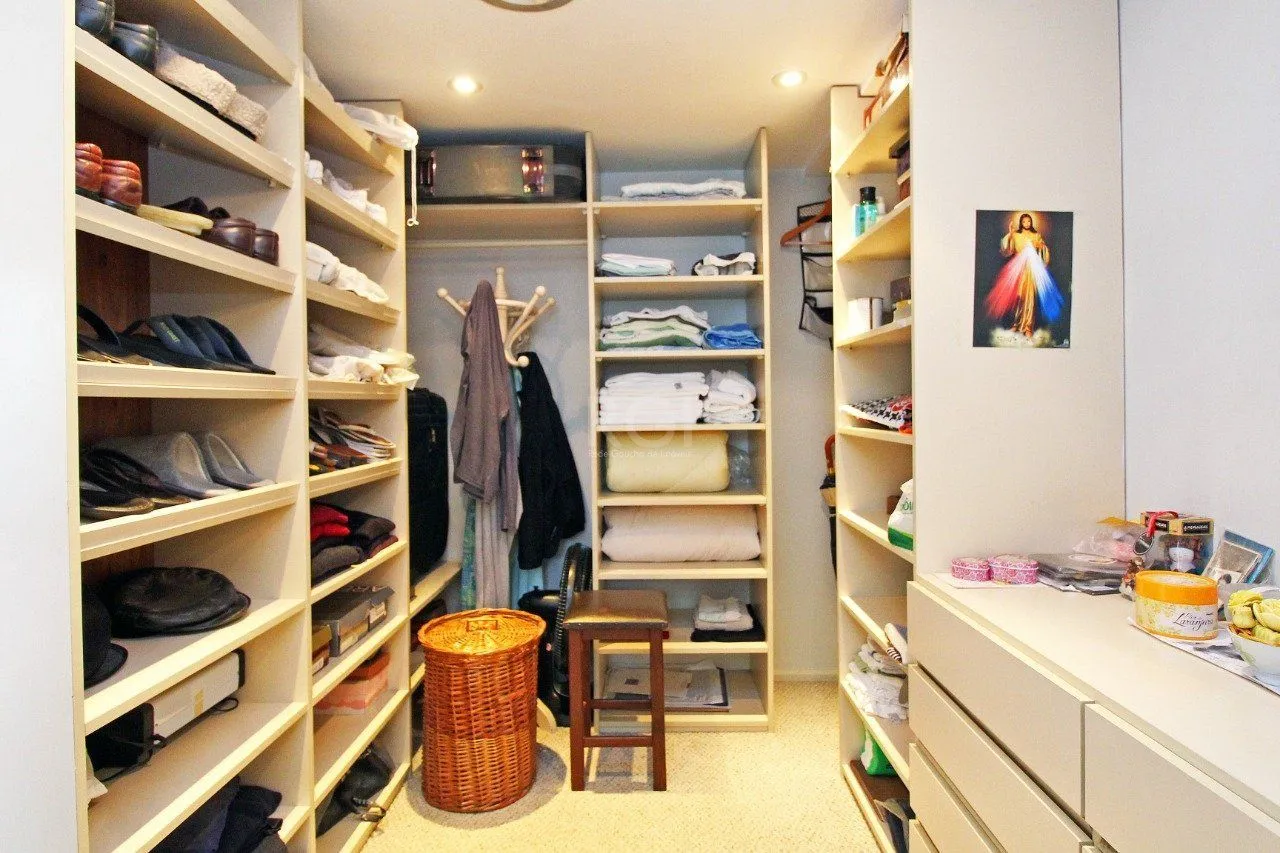 Imagem Apartamento para Venda - 245.75m², 3 dormitórios, sendo 1 suites, 2 vagas - Moinhos de Vento