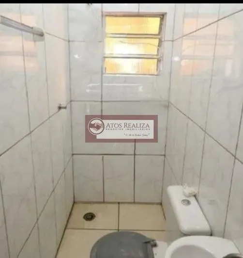 Imagem Alugo Sobrado com entrada compartilhada no Jd Satélite -São Paulo. Com Sala, cozinha, banheiro, área de serviço, R$ 1.150. OBS: Sem vaga de garagem R$ 1.350,00 Agende uma visita.