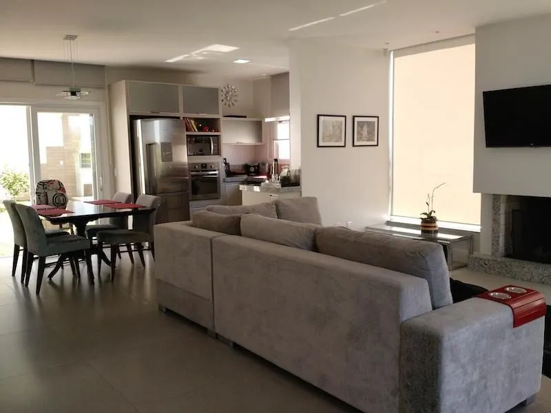 Imagem Casa para Venda - 217m², 3 dormitórios, sendo 1 suites, 3 vagas - Teresópolis