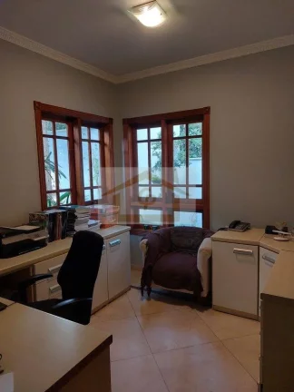 Imagem IMPECÁVEL! AO LADO DO SHOPPING GRANJA VIANA, 3 QUARTOS SENDO UM SUITE, 4 VAGAS