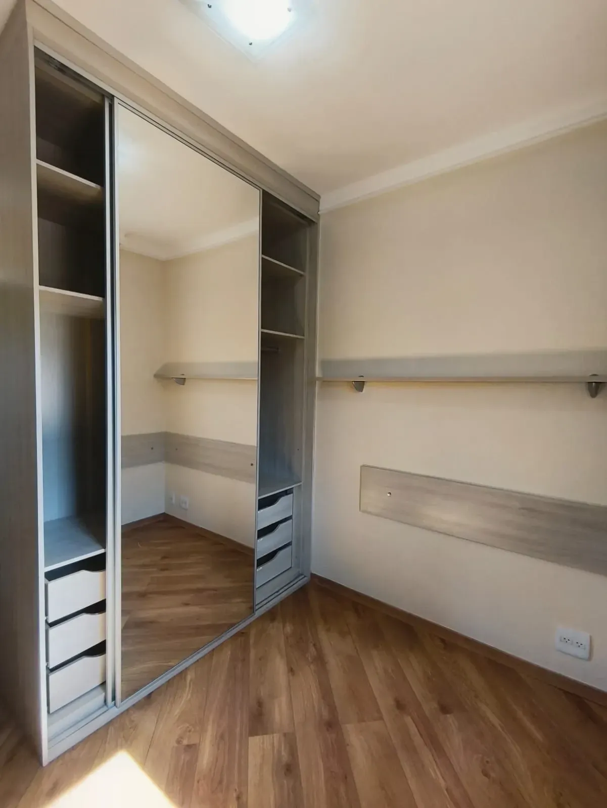 Imagem Casa de Condomínio com 4 Quartos para Alugar, 120 m² em Jardim Shangai - Jundiaí