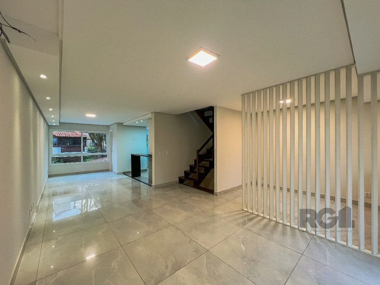 Imagem Casa em Condomínio no bairro Pedra Redonda - 5 dormitórios