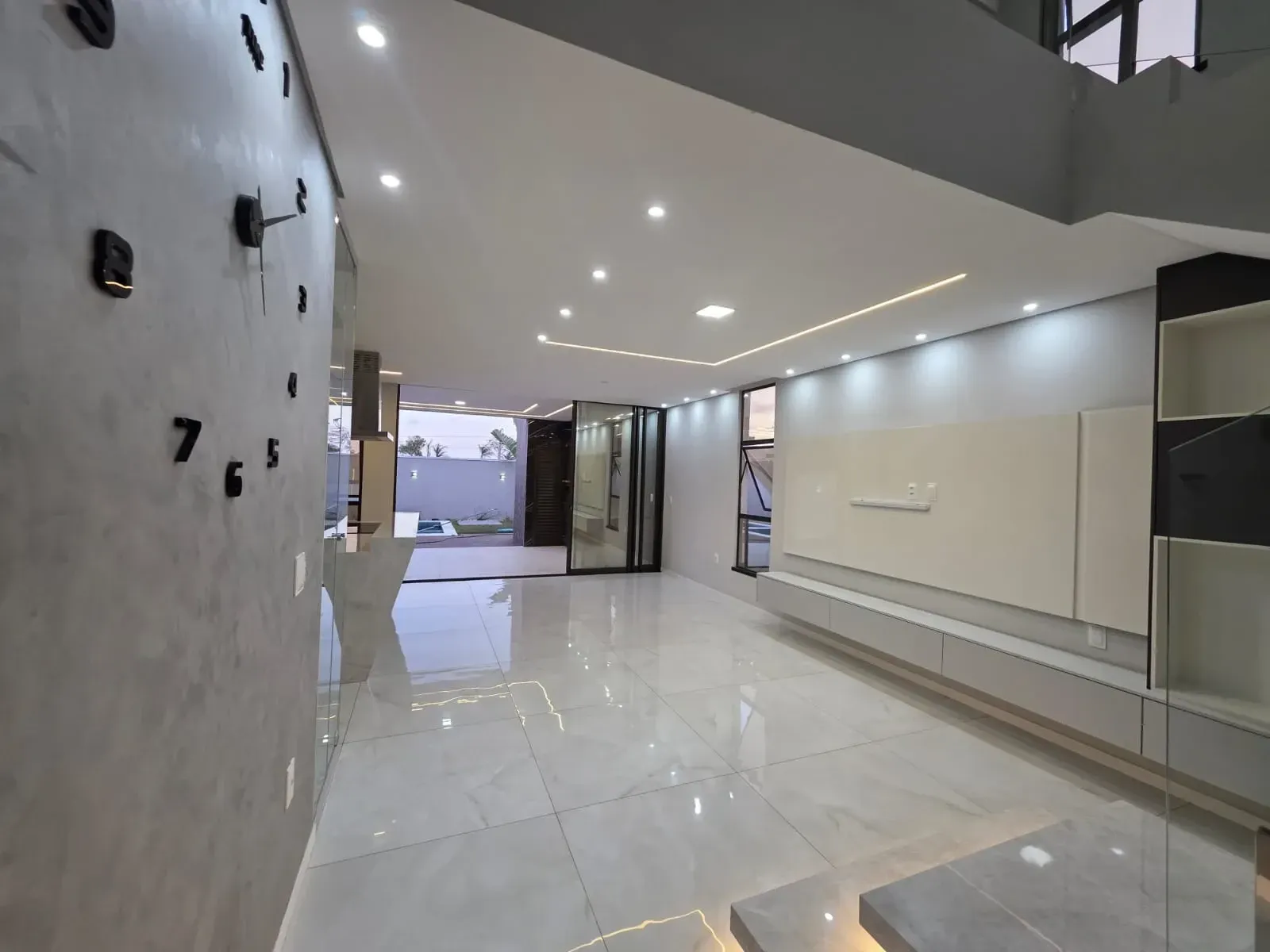 Imagem Casa de Condomínio com 3 Quartos à Venda, 195 m² em Cidade Alpha - Eusébio