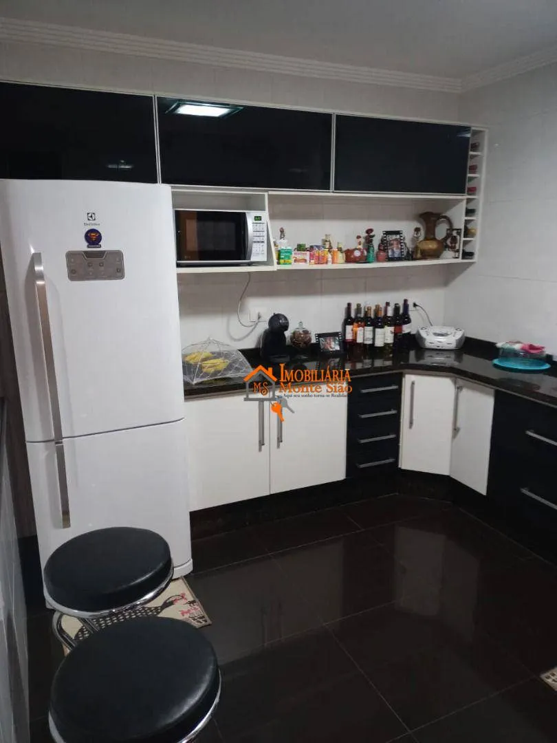 Imagem Sobrado com 3 dormitórios à venda, 131 m² por R$ 954.000,00 - Jardim Santa Clara - Guarulhos/SP