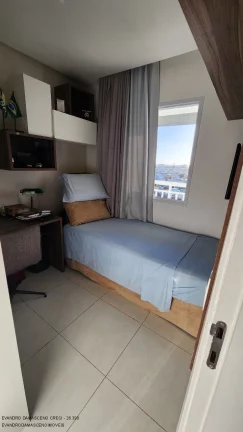 Imagem Apartamento de 2 quartos em condomínio no bairro Buraquinho, Lauro de Freitas-BA: 88m², 1 suíte, 2 salas, 2 banheiros, 1 vaga.